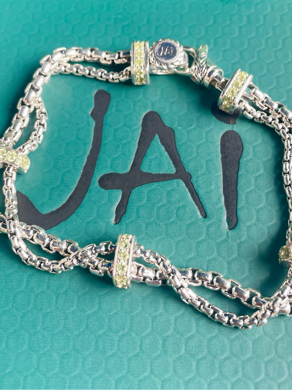 John Hardy JAI Double 925 Silver Box Chain Peridot Station Bracelet, 20.5g. NWT